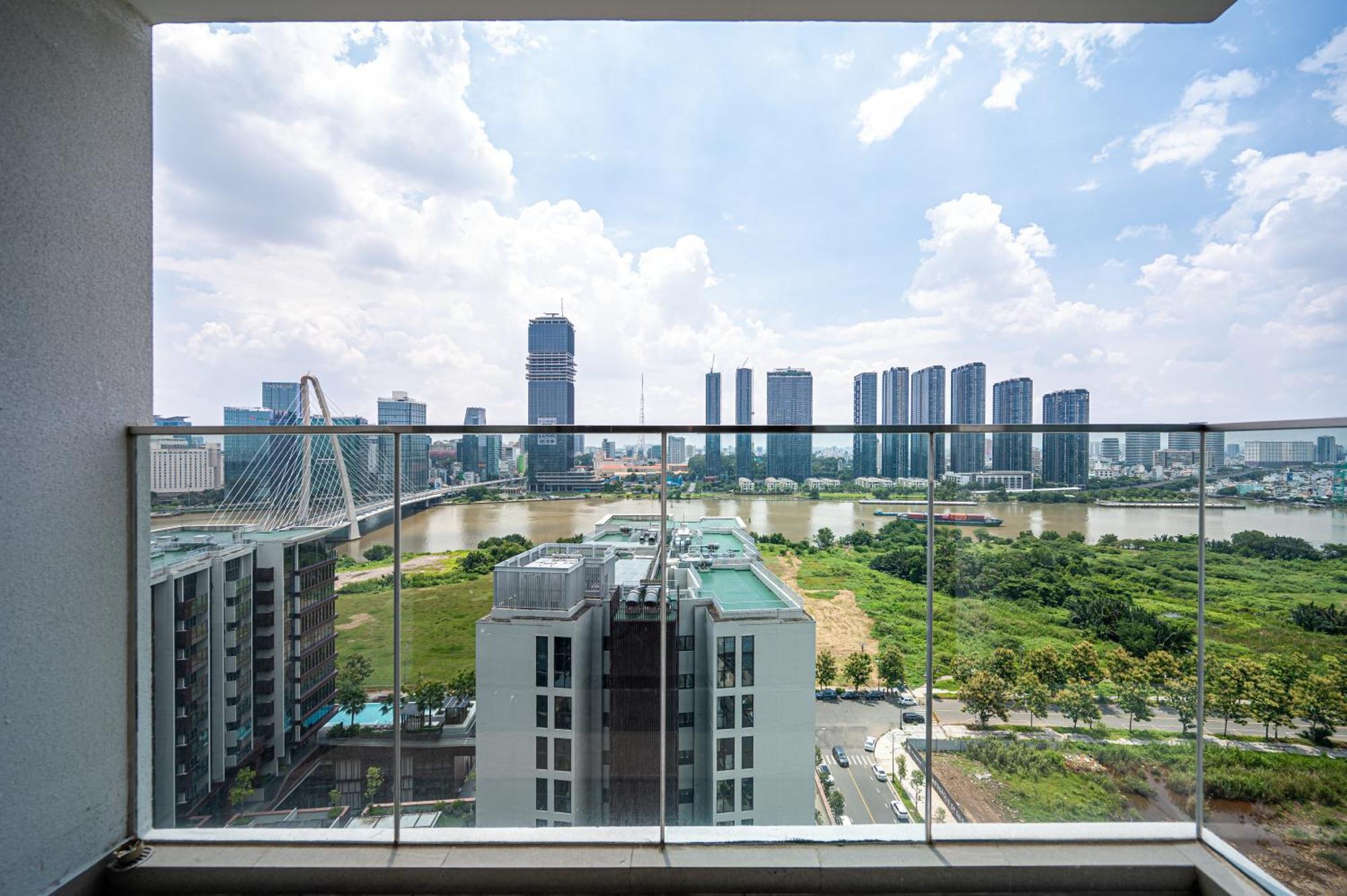 Metropole Thu Thiem Apartment Хошимин Екстериор снимка